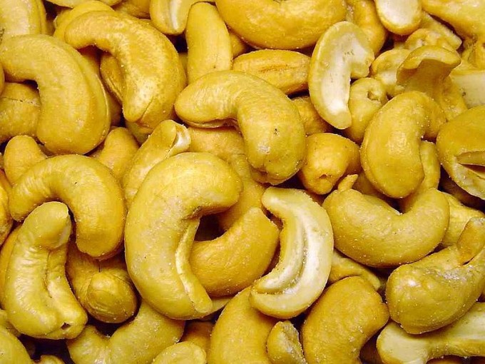 CASHEWNUTS