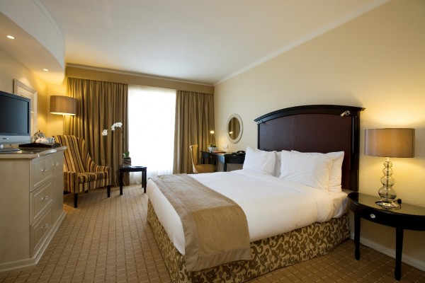 Southern-Sun-The-Cullinan-Refurbished-Room-Pic-2